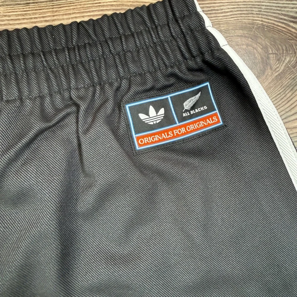 Adidas Men SMALL Rugby Shorts Carbon All Blacks Originals Trefoil KG4694 NWT